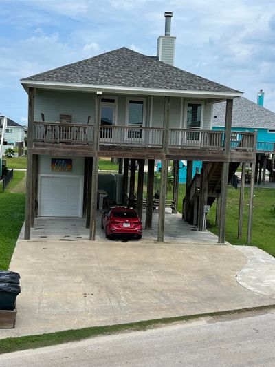 982 Driftwood, House other with 3 bedrooms, 2 bathrooms and null parking in Crystal Beach TX | Image 1