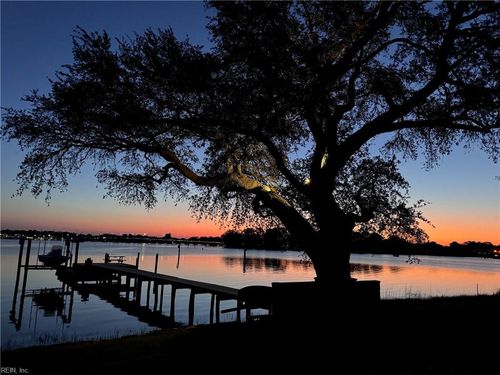 6214 Sylvan St, Norfolk, VA, 23508-1036 | Card Image