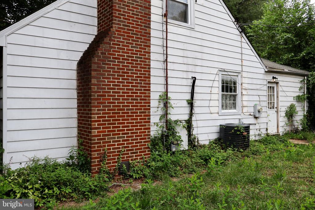 Residential in GLEN BURNIE 5