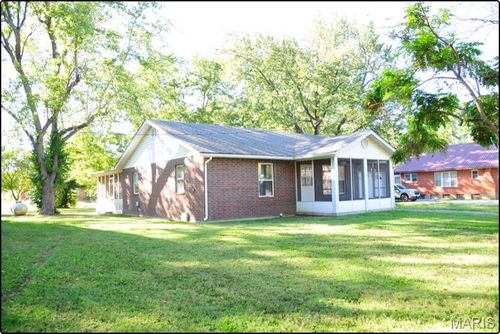 404 S Tellman Ave, Belle, MO, 65013-2559 | Card Image