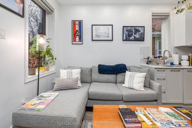 MAIN - 12 Rusholme Park Cres, Home with 2 bedrooms, 1 bathrooms and null parking in Toronto ON | Image 7