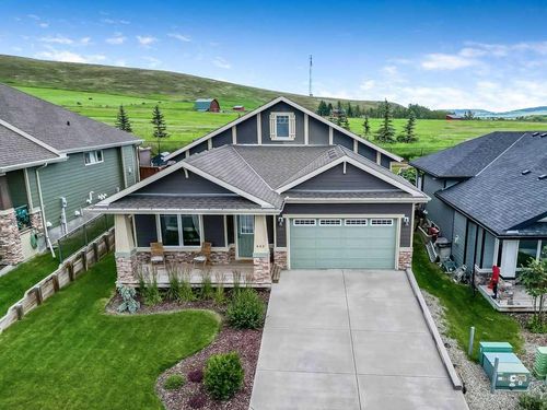 443 Seclusion Valley Dr, Turner Valley, AB, T0L2A0 | Card Image