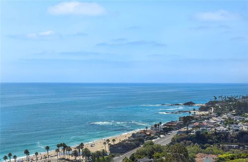 31152 Holly Dr, Laguna Beach, CA, 92651-6936 | Card Image