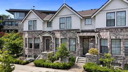 1034 Pentrelew Pl, Victoria, BC, V8V4J4 | Card Image