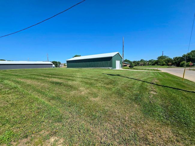 320 3 Rd Ave Nw, Home with 0 bedrooms, 0 bathrooms and null parking in Pipestone MN | Image 20