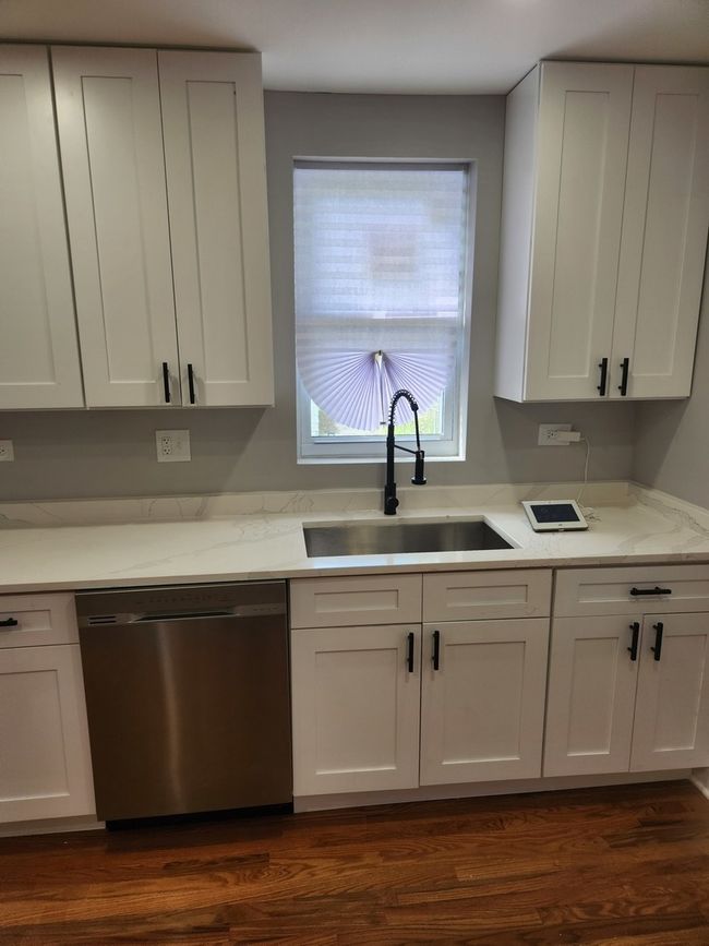 939 W 123 Rd St, House other with 2 bedrooms, 2 bathrooms and 2 parking in Calumet Park IL | Image 9