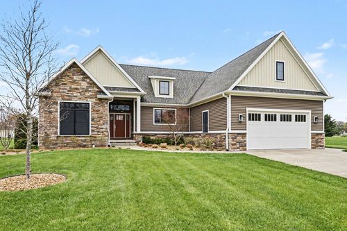 487 Wittenberg Path, Saint Joseph, MI, 49085-8310 | Card Image