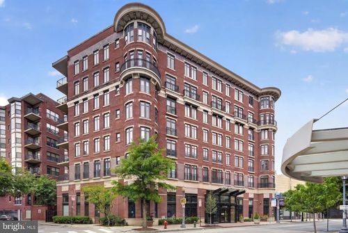 303-1390 Kenyon St Nw, WASHINGTON, DC, 20010-7220 | Card Image