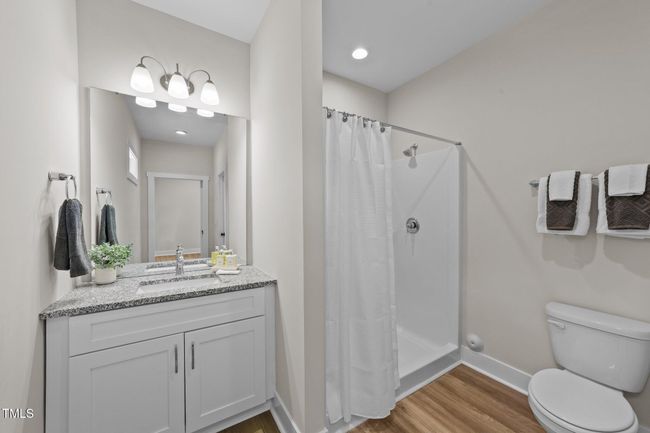 412 N Green - Master Bath | Image 24