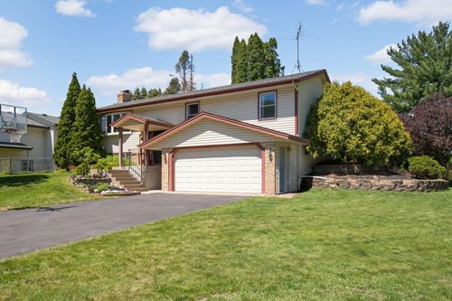 14895 Easter Ave, Apple Valley, MN, 55124-4210 | Card Image