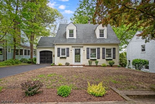 19 Wisteria Ter, Morristown, NJ, 07960-3735 | Card Image