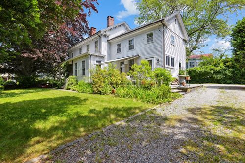 2 Summit St, Stonington, CT, 06378-1113 | Card Image