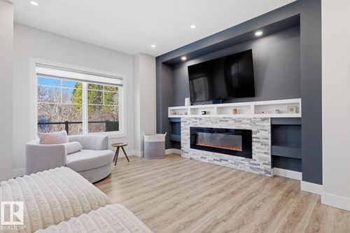 61-230 Edgemont Rd Nw, Edmonton, AB, T6M0Y8 | Card Image