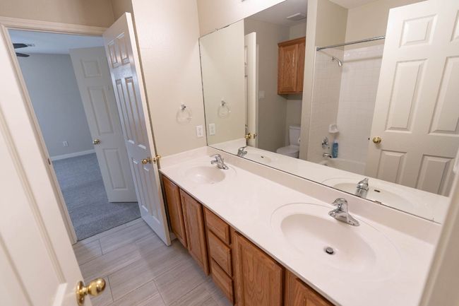 10920 Quarry Oaks Trl, House other with 5 bedrooms, 4 bathrooms and 2 parking in Austin TX | Image 28