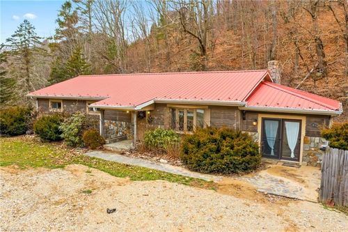 1697 Balm Hwy, Banner Elk, NC, 28604-8963 | Card Image