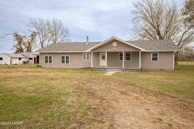 572 W Highway W, House other with 4 bedrooms, 2 bathrooms and null parking in Lamar MO | Image 1