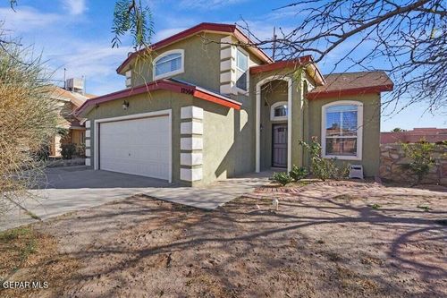12504 Tierra Cuervo Dr, El Paso, TX, 79938-4756 | Card Image