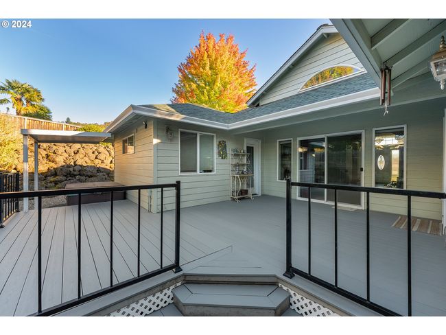 217 Christopher Ct, House other with 3 bedrooms, 2 bathrooms and 2 parking in Winchester OR | Image 16