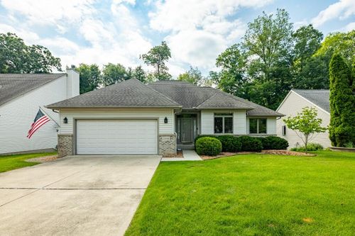 96-2791 Hawthorne Way, Saline, MI, 48176-1666 | Card Image