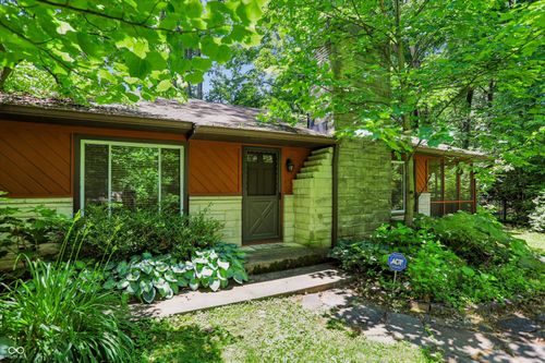 11060 Beechwood Dr W, Carmel, IN, 46280-1286 | Card Image