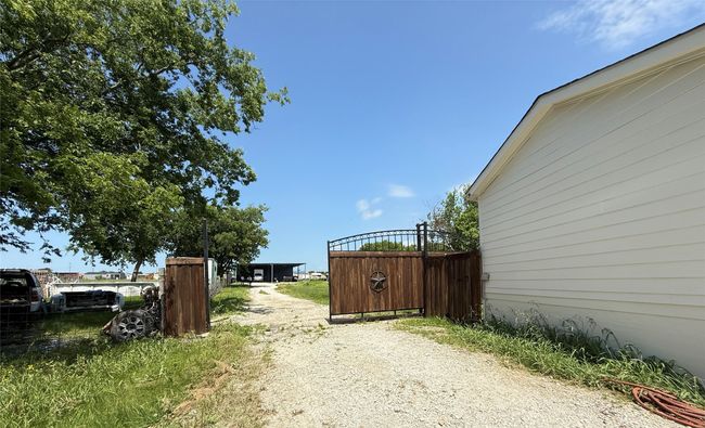 5904 Falcon Ct N, House other with 3 bedrooms, 2 bathrooms and null parking in Joshua TX | Image 14