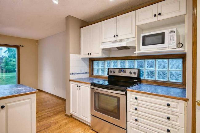 321 Douglas Ridge Pl Se, House detached with 3 bedrooms, 2 bathrooms and 2 parking in Calgary AB | Image 17