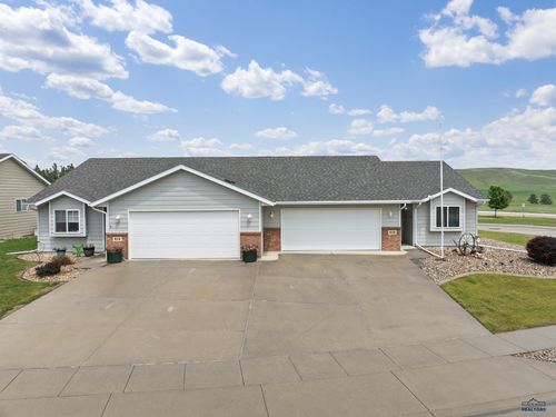 612 Auburn Dr, Rapid City, SD, 57701-9577 | Card Image