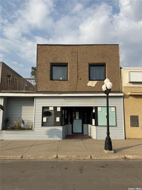 115 Main St, Kindersley, SK, S0L1S0 | Card Image