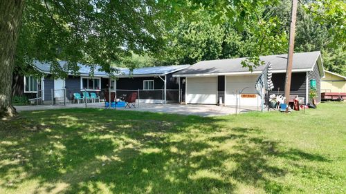 3875 Curtis Rd, Birch Run, MI, 48415-9084 | Card Image