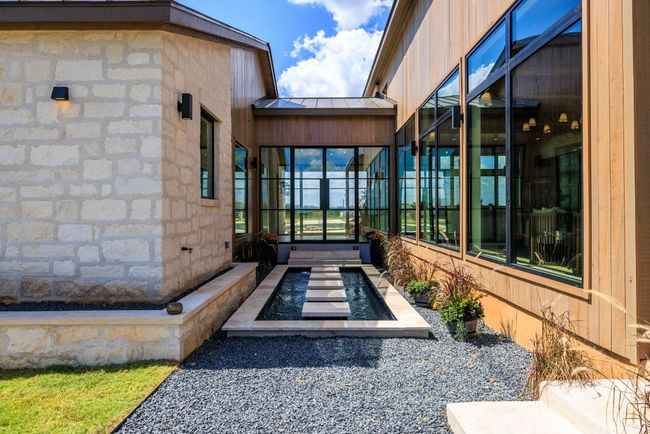 1318 Countryside Bnd, House other with 4 bedrooms, 5 bathrooms and 6 parking in Fredericksburg TX | Image 5