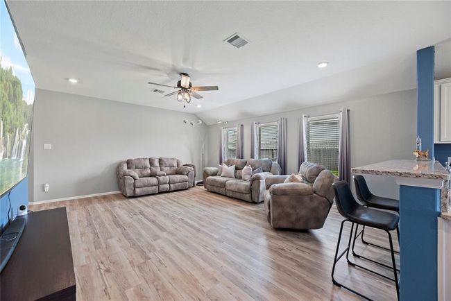 5204 Rushing Brook Ln, House other with 4 bedrooms, 2 bathrooms and 2 parking in Rosenberg TX | Image 8