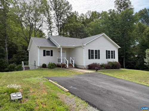 275 Barrington Dr, STANARDSVILLE, VA, 22973-2197 | Card Image