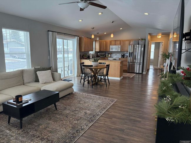 213 Greenwood Ave, House other with 3 bedrooms, 1 bathrooms and null parking in Saratoga WY | Image 4