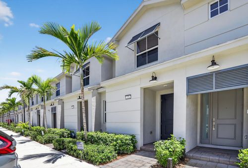 376-376 Nw 8th Ct, POMPANO BEACH, FL, 33060-6083 | Card Image
