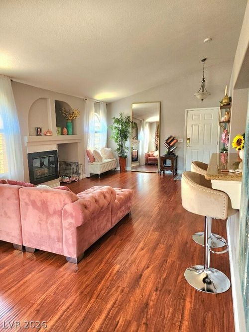 2056-7950 W Flamingo Rd, Las Vegas, NV, 89147-4200 | Card Image