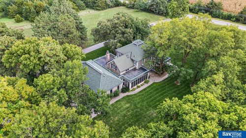 10000 Wagon Train Rd, Hickman, NE, 68372-9646 | Card Image