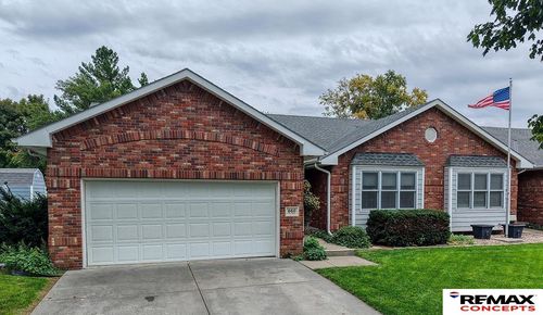 660 Iris Avenue, Crete, NE, 68333 | Card Image