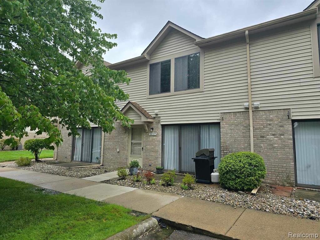 Wellington Dr, Clinton Township, MI 48036 #1