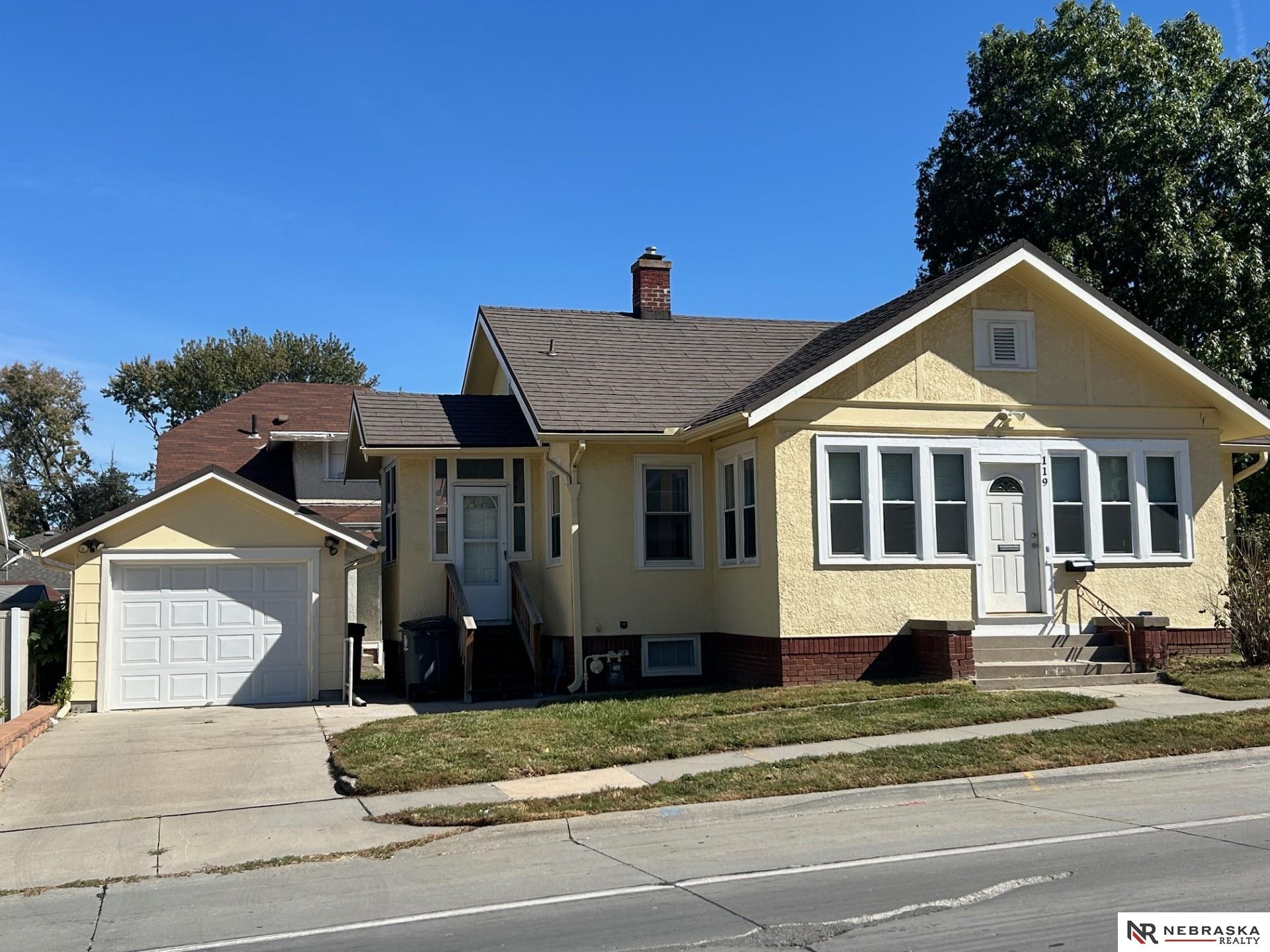 Lincoln Ave, Council Bluffs, IA 51503