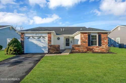 40 Everest Dr N, Brick, NJ, 08724-4910 | Card Image