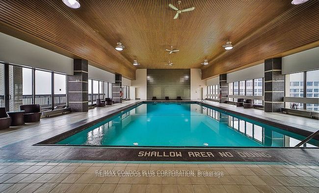1819 - 33 Harbour Sq, Condo with 1 bedrooms, 1 bathrooms and 1 parking in Toronto ON | Image 4
