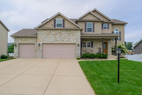 1426 Gates Dr, Schererville, IN, 46375 | Card Image