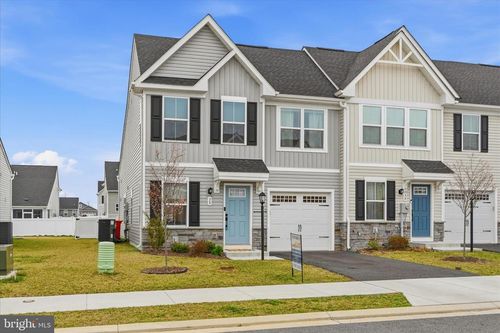 38 Bibury St, MARTINSBURG, WV, 25405-4303 | Card Image