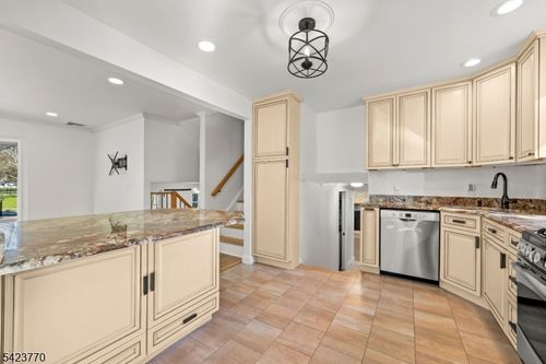 27 Meadowview Rd, Basking Ridge, NJ, 07920-1306 | Card Image