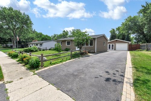 18595 W Pamela Pl, Gurnee, IL, 60031-1330 | Card Image