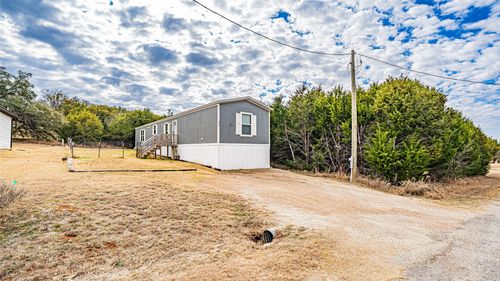 913 Bosque River Dr, Granbury, TX, 76048-5803 | Card Image