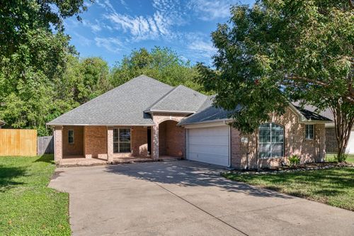 5732 Derek Way, Grand Prairie, TX, 75052-0426 | Card Image
