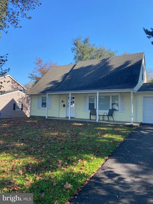 185 Hazelwood Cir, Willingboro, NJ, 08046-1220 | Card Image