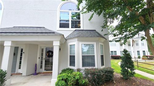 457 Seahorse Run, Chesapeake, VA, 23320-3206 | Card Image