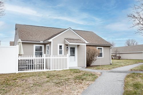 76-76 Kelley Rd, Chicopee, MA, 01022-2150 | Card Image